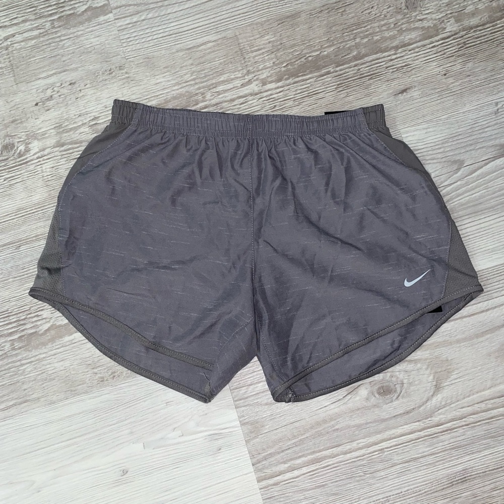 brand new girls nike shorts